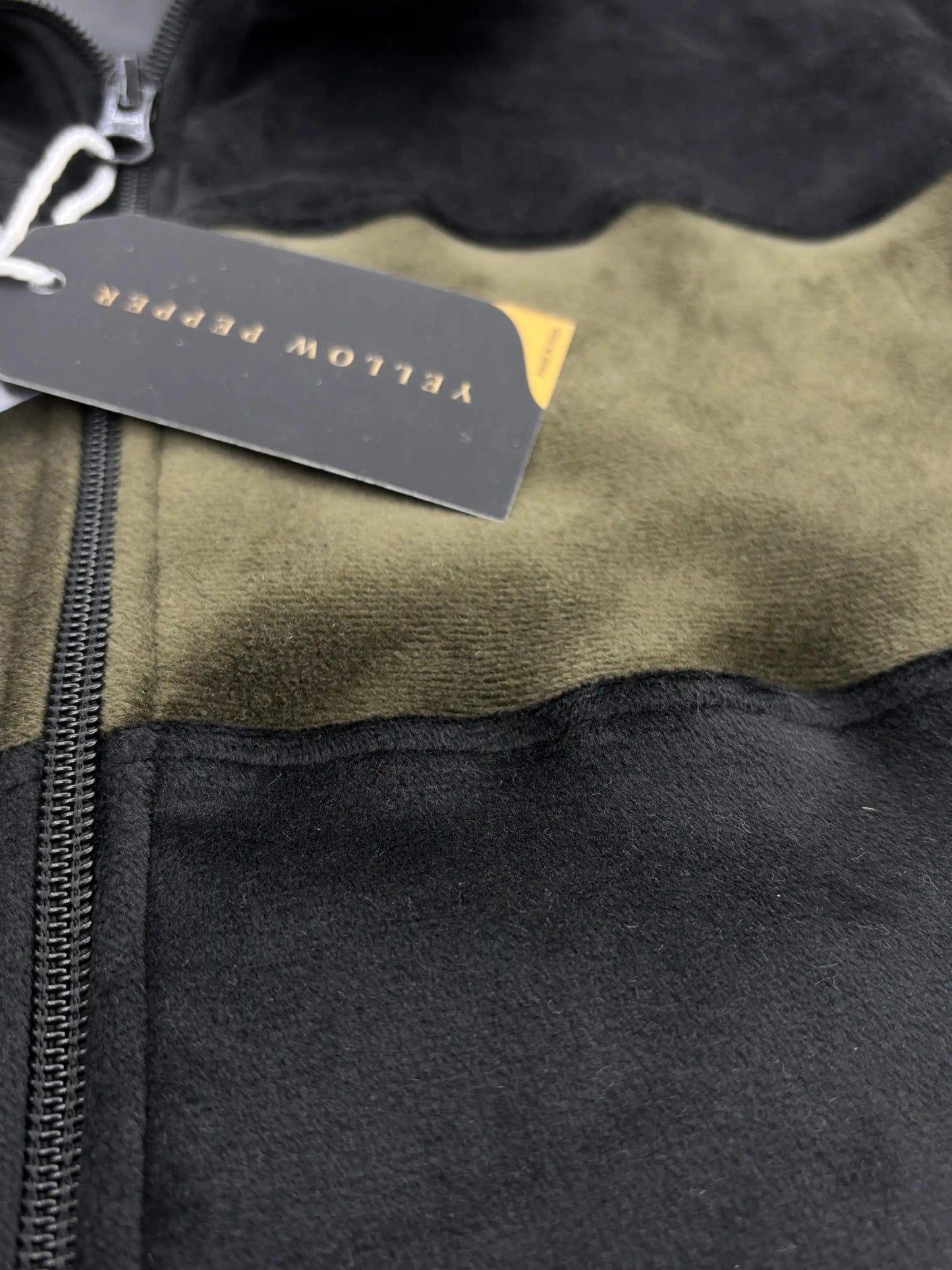 Black Zipper Sweatshirt