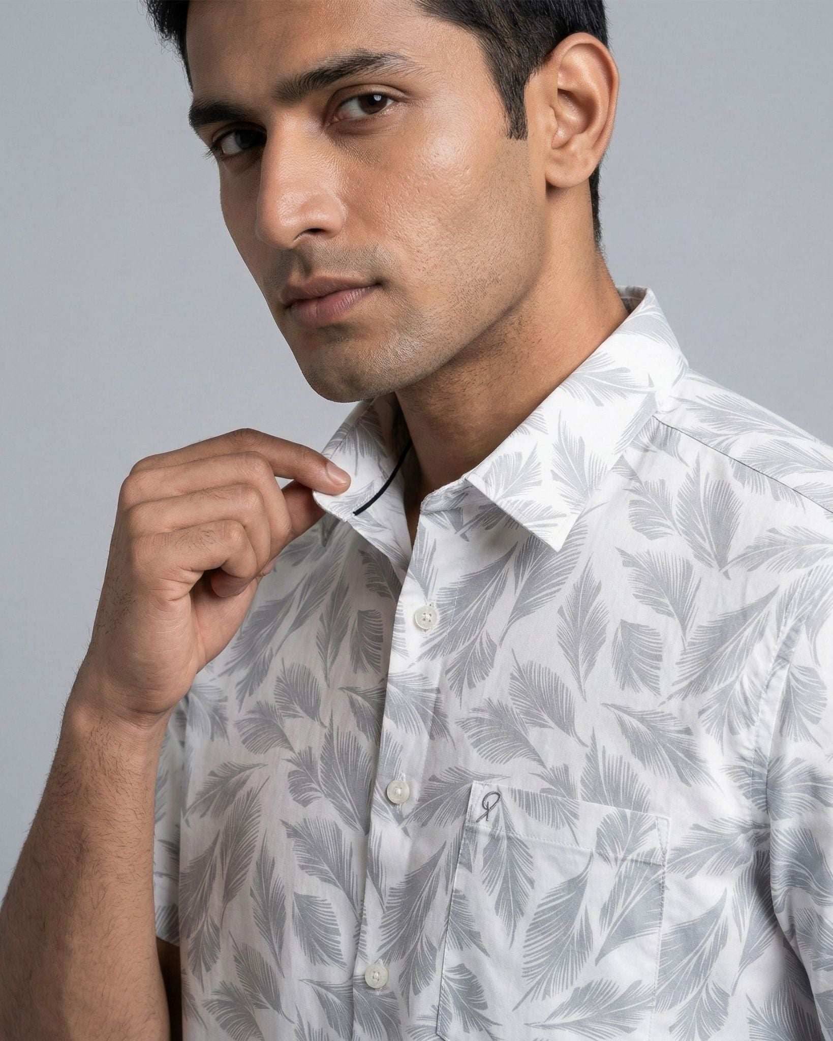 Men's White Grey Printed Slim Fit Casual Shirt by Yellow Pepper